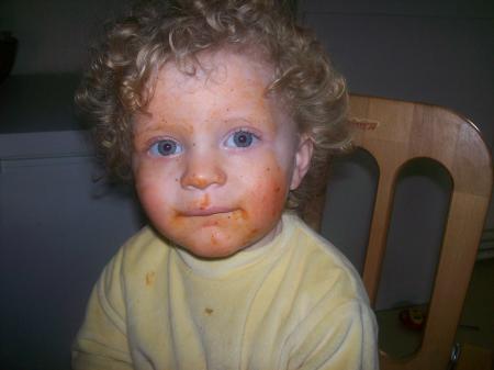 Brian qui mange des pates bolo...